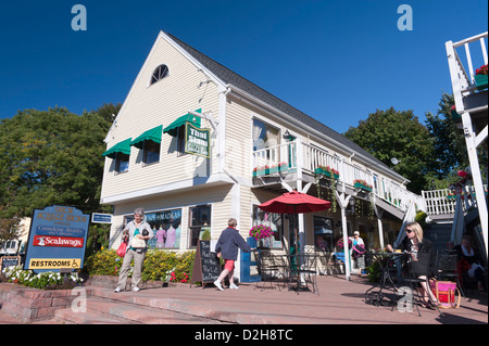 Geschäften des Union Square in Kennebunkport, Maine, USA. Stockfoto