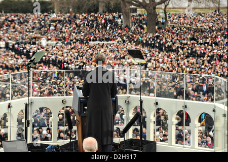 US-Präsident Barack Obama richtet sich das Publikum während seiner Dankesrede bei der 57. Presidential Inauguration auf dem US Capitol 21. Januar 2013 in Washington, DC. Stockfoto