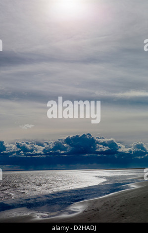 Zerklüftete Landschaft von Meer und Bergen, Turnagain Arm, südlich von Anchorage, Alaska, USA Stockfoto