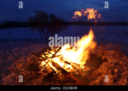 Strahlende Dorf, Deutschland, Lagerfeuer Stockfoto