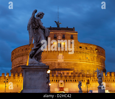 Castel Sant'Angelo in der Nacht. Stockfoto