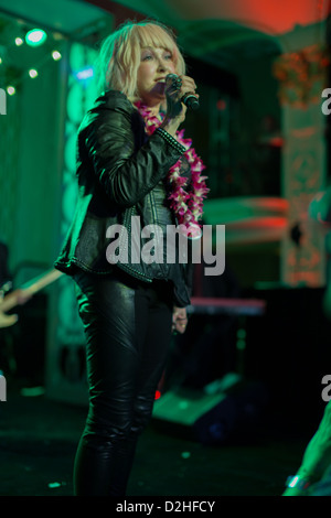 Cindi Lauper führt bei zum zweiten Mal am Out für Gleichheit Ball einmal im Jahr 2009 und wieder im Jahr 2013. Stockfoto