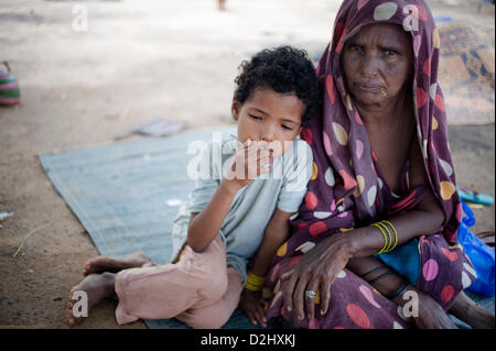 Flüchtlinge aus dem nördlichen Teil von Mali in einem Lager in Burkina Faso im Juni 2012 Stockfoto