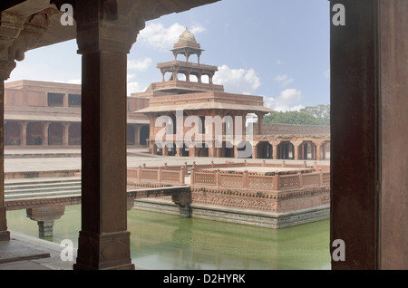 Teilansicht des Panch Mahal und Anup Talao, Fatehpur Sikri, Uttar Pradesh, Indien Stockfoto