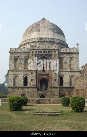 Blick auf Bara Gumbad (große Kuppel).  Lodi Gardens, New Delhi, Indien Stockfoto