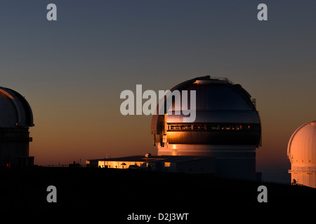 Sternwarte von Mauna Kea Gipfel des Vulkans bei Sonnenuntergang, Big Island, Hawaii, USA Stockfoto