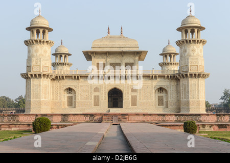 Itimad-Ud-Daulah oder Baby Taj in Agra Indien Stockfoto