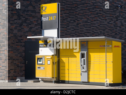 Berlin, Deutschland, DHL Packstation in Adlershof Stockfoto