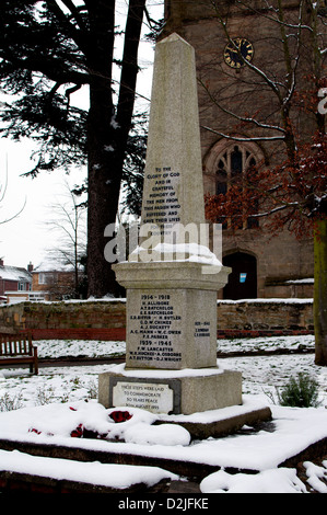 Whitnash Kriegerdenkmal im Winter, Warwickshire, UK Stockfoto