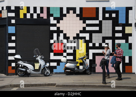 bunte Wände in Golborne Road. London W10, UK Stockfoto