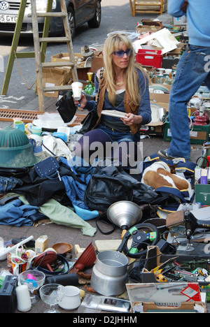 Boot Verkauf Golborne Road, North Kensington in der Nähe von Portobello Road Market London UK Stockfoto