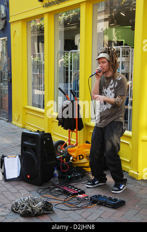 Straßenmusik in der Londoner Carnaby Street, Großbritannien Stockfoto