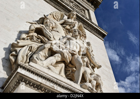 Skulpturen von Etex Neuilly seitlich auf den Arc de Triomphe (Widerstand), Paris, Frankreich. Stockfoto