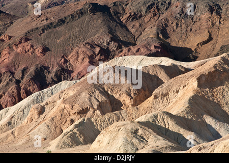 Die Amargosa reichen über Twenty Mule Team Canyon in Death Valley Nationalpark, Kalifornien. Stockfoto