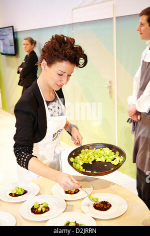 Berlin, Deutschland. 25. Januar 2013. Kochen mit Isabell Hertel Aktion auf der Grünen Woche in Berlin-Messegelände. Berlin, 25. Januar 2013. Bildnachweis: Reynaldo Chaib Paganelli / Alamy Live News Stockfoto