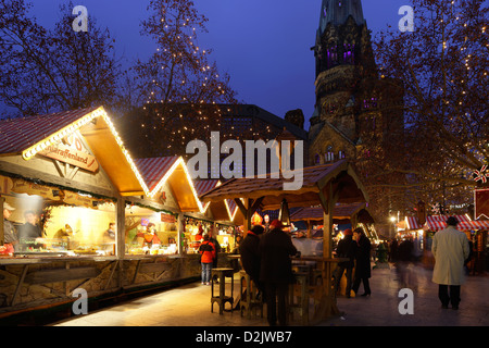 Berlin, Deutschland, Weihnachtsmarkt am Breitscheidplatz Stockfoto