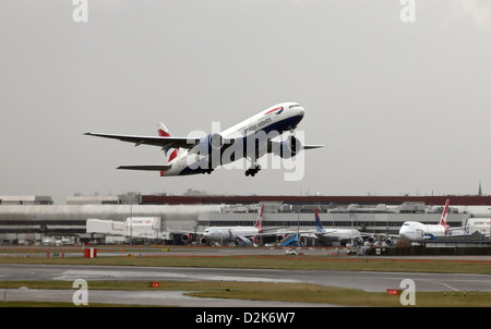 London, Vereinigtes Königreich, British Airways Flugzeuge am Flughafen Heathrow zu Beginn Stockfoto