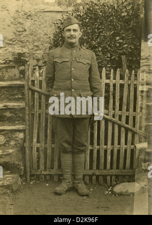 20. Oktober 1918 Foto, Soldat der amerikanischen Armee im ersten Weltkrieg, "irgendwo in Frankreich." Stockfoto