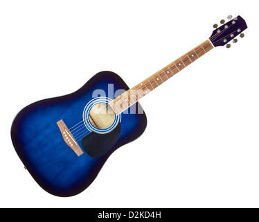 blaue klassische Akustikgitarre, isoliert auf weiss Stockfoto