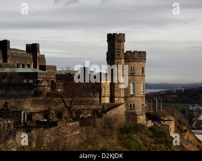 Das Haus der Gouverneure auf Carlton Hill, Edinburgh, mit Blick auf Parlament und für den ersten Minister als ein zukünftiges Zuhause geplant Stockfoto