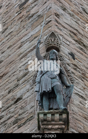 Statue von Sir William Wallace außerhalb dem Wallace Monument in Stirling, Schottland Stockfoto