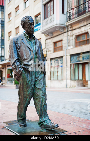 Woody Allen-Statue von Vicente Santarua, Oviedo, Spanien Stockfoto