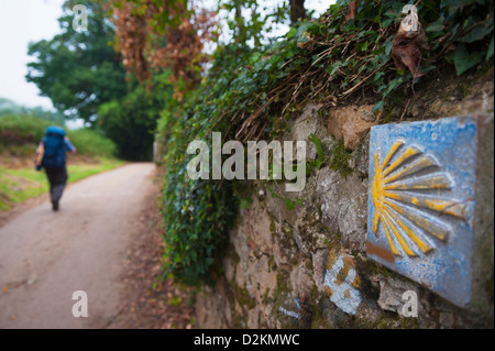 Wanderer-Pilger auf dem Camino de Santiago, Asturien, Spanien (MR) Stockfoto
