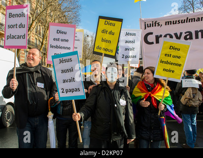 Paris, Frankreich, French LGTB Activism, N.G.O. Religiöse Gruppen marschieren bei einer schwulen Hochzeitsdemonstration, Equality Protest für Gerechtigkeit, Religion Homosexualität Stockfoto