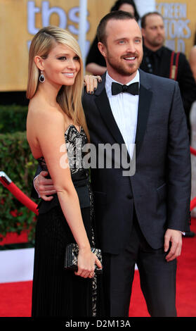 LAUREN PARSEKIAN & AARON PAUL 19. ANNUAL SCREEN ACTORS GUILD AWARDS. ROTEN Teppich LOS ANGELES Kalifornien USA 27. Januar 2013 Stockfoto