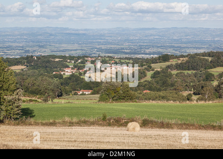 Blick Richtung Verrieres-En-Forez in der Nähe von Montbrison im Département Loire, Frankreich Stockfoto