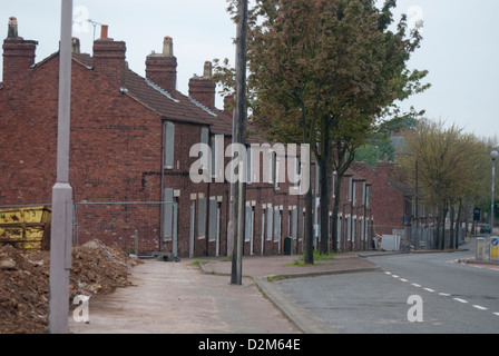 Eine Reihe von ehemaligen Zeche Häuser an Bord und bereit für den Abriss auf Pleasley, Mansfield, Norden Nottinghamshire. Stockfoto