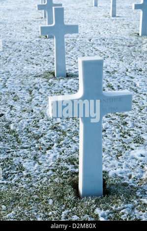 Dem amerikanischen Ehrenmal Friedhof von Madingley Cambridge UK im Schnee im winter Stockfoto