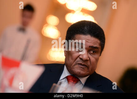 Prag, Tschechische Republik. 26. Januar 2013. Portugiesische Fußballlegende Eusebio ist während der Feierlichkeiten anlässlich des 120. Jahrestages von Slavia Prag in Prag, Tschechische Republik, 26. Januar 2013 gesehen. (CTK Foto/Katerina Sulova/Alamy Live News) Stockfoto