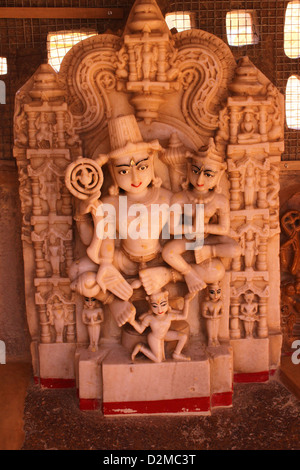 Marmorstatuen von Mahavira, Jainismus eine indische Religion gegründet. Jain Tempel Jaisalmer, Rajasthan Indien Stockfoto