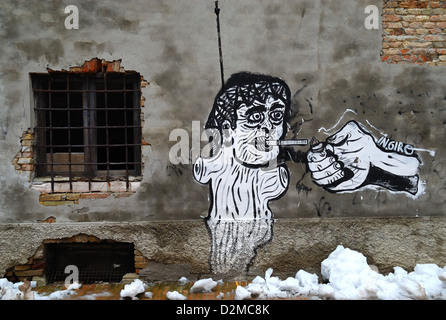 Urbino, Marken, Italien: ein Murales gemalt an der Wand von der Altstadt entfernt. Stockfoto