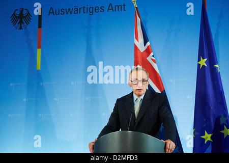 Berlin, Deutschland. 28. Januar 2013. Bob Carr, australischer Außenminister trifft der deutsche Außenminister Guido Westerwelle in Berlin. Stockfoto