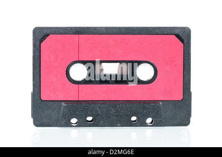 Kassette über einen reflektierenden weißen Hintergrund Stockfoto