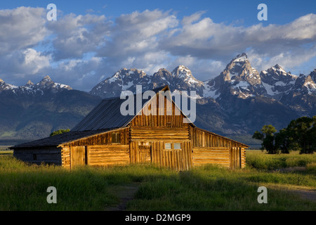 WY00297-00... WYOMING - Scheune entlang der Mormonen-Straße im Grand Teton National Park. Stockfoto