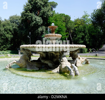 Rom. Italien. Im 17. Jahrhundert Fontana dei Cavalli Marini (der Seepferdchen-Brunnen). Gärten der Villa Borghese. Stockfoto