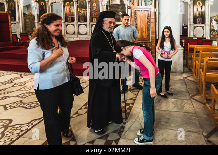 Seine Heiligkeit Ignatius IV Hazim Patriarch von Antioch und von allem Osten nach einem Gottesdienst auf dem orthodoxen Patriarchat. Damaskus Stockfoto