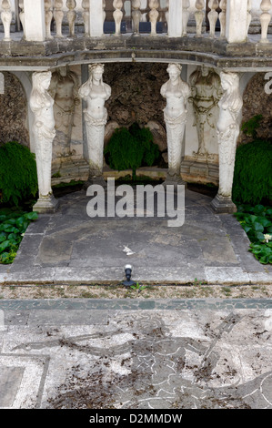 Villa Giulia. Rom. Italien. Ansicht der Karyatiden Portikus Loggia auf der unteren Ebene von den Nymphäums zu unterstützen. Stockfoto