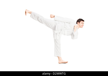 Ein Karate-Mann Ausübung auf weißen Hintergrund isoliert Stockfoto