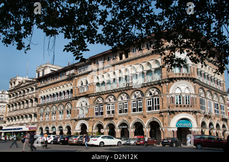 Croma Horniman Circle VN Straße Kala Ghoda Fort Mumbai (Bombay) Indien Kolonialarchitektur Stockfoto