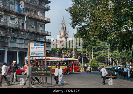 Mumbai Mahatma Gandhi MG Road Fort (Bombay) Indien Hintergrund Clock Tower Universität Stockfoto