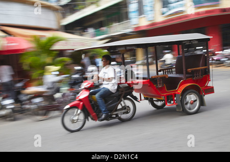 Tuk-Tuk-Fahrer, Phnom Penh, Kambodscha, Asien, Südostasien, Indochina Stockfoto