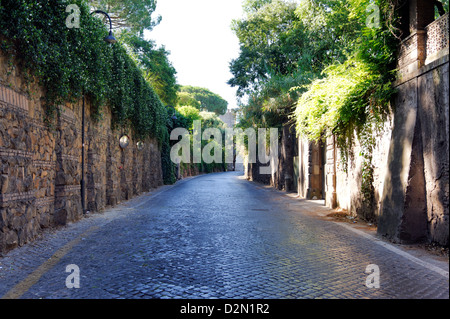 Italien. Bild der alten Römerstraße The Appian Way (Via Appia Antica) im südlichen Rom und eine große römische Ingenieursleistung Stockfoto