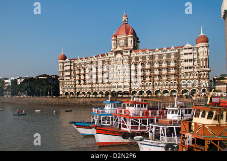 Taj Mahal Palace ist ein historisches fünf-Sterne-Luxushotel in der Colaba-Gegend von Mumbai, Maharashtra, Indien, neben dem Gateway of India Stockfoto