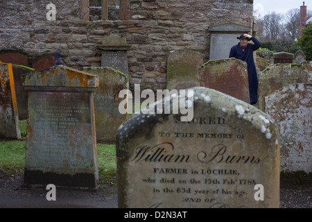 das Grab von William Burns, Vater des schottischen Dichters Robert Burns in Alloway Kirk Kirchhof, Alloway, Ayrshire, Schottland. Stockfoto
