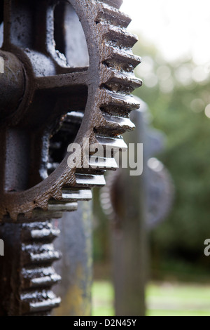 Kanal-Schleusen-Mechanismus auf Huddersfield Narrow Canal in der Nähe von Uppermill in Saddleworth Stockfoto