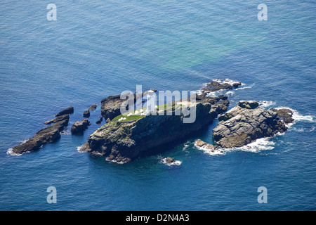 Luftbild der Insel Godrevy Leuchtturm Stockfoto